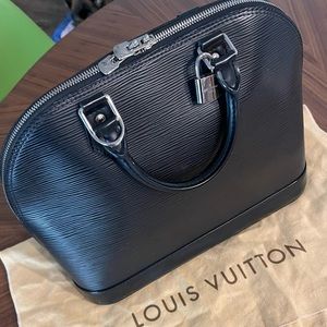 Louis Vuitton Alma PM Epi